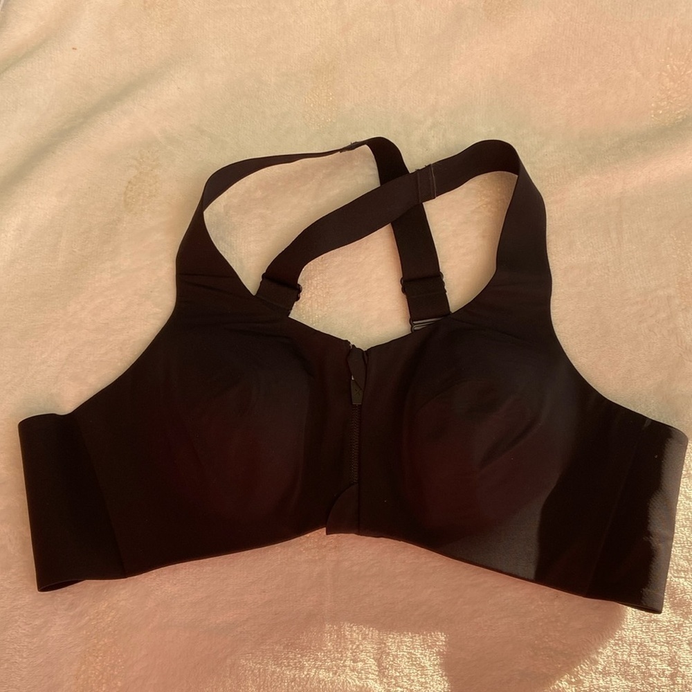 Knix Front Zip Catalyst Sports Bra in Black, size 2​​​​